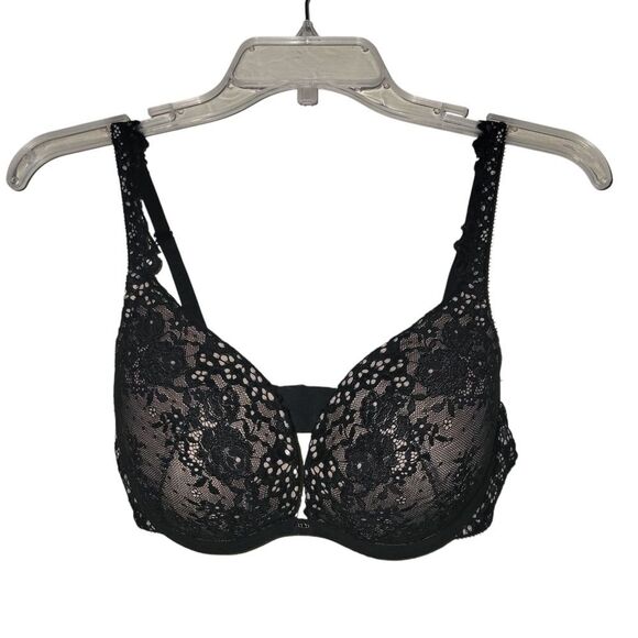Victoria's Secret Black Lace Underwire Bra - Picture 1 of 3